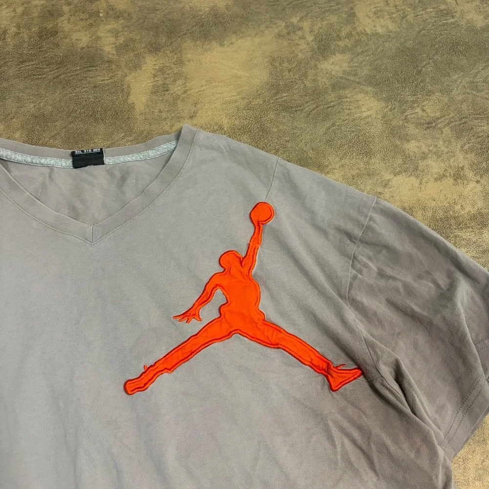 Jordan T-Shirt Mens 3XL Grey Orange Jumpman Logo V-Neck 467742-065